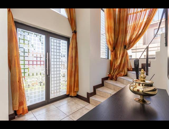 5 BEDROOM HOUSE FOR SALE IN RUIMSIG